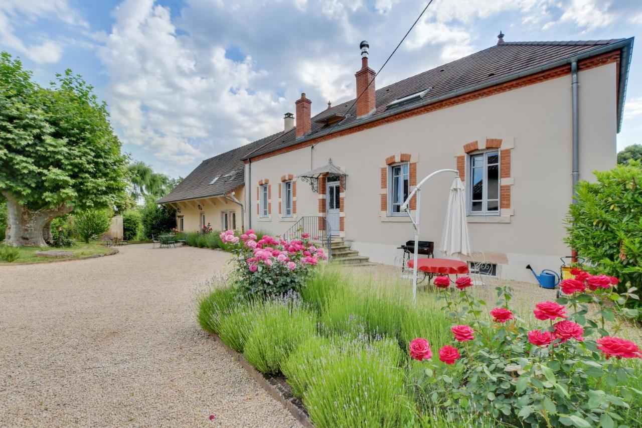 La Fontenelle - Lovely Holiday House With Swimming Pool Cuisery Exteriör bild